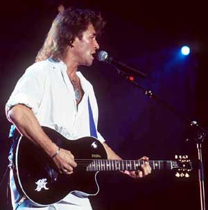 Peter Maffay im Dezember 1996 in der Düsseldorfer Philipshalle - Foto: gap